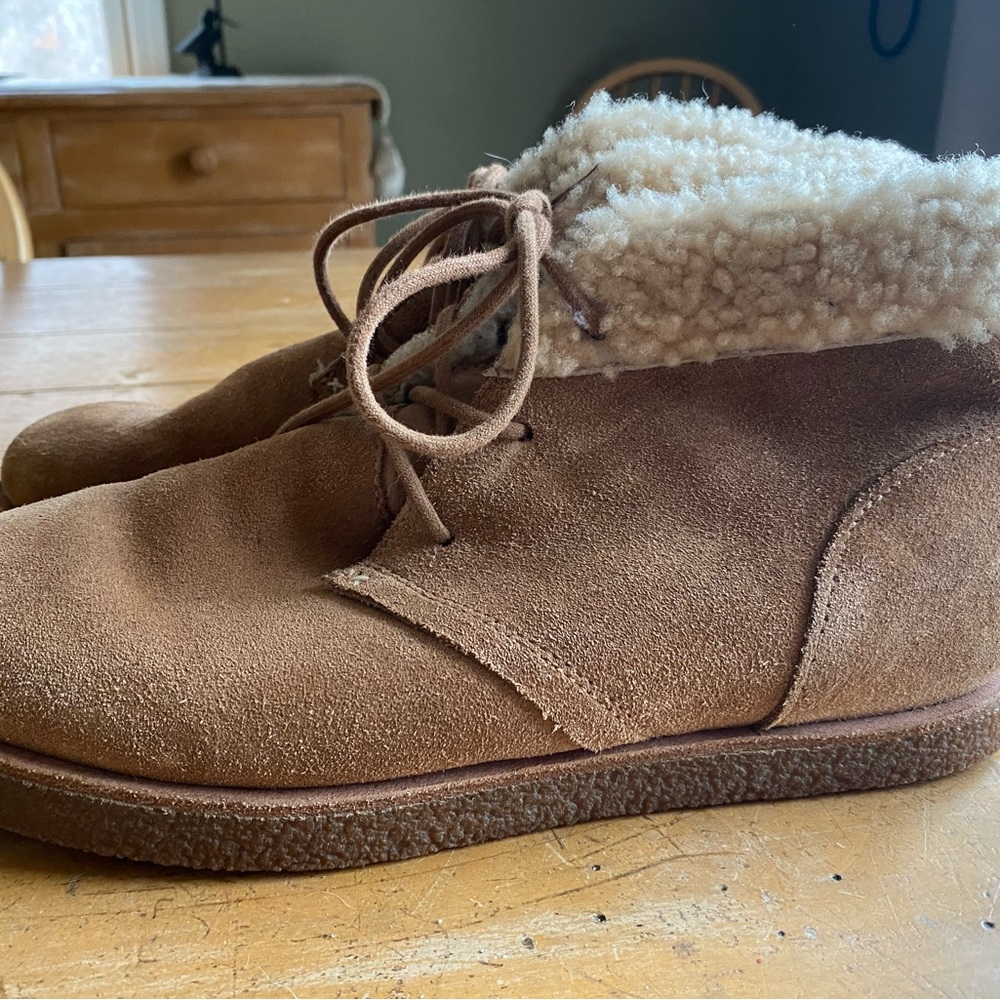 Kookaburra suede and sherling boots, size 10